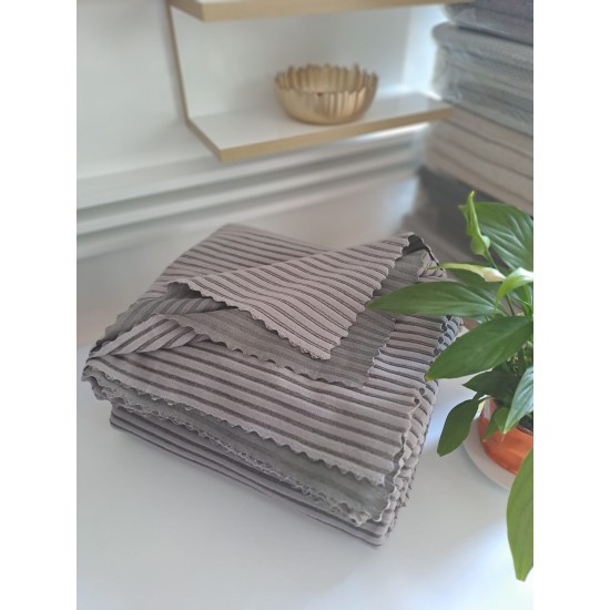 Çizgili Bukle Koltuk Örtüsü - Gri