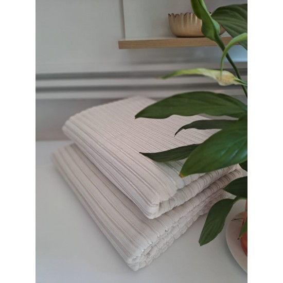 Çizgili Bukle Koltuk Örtüsü - Krem